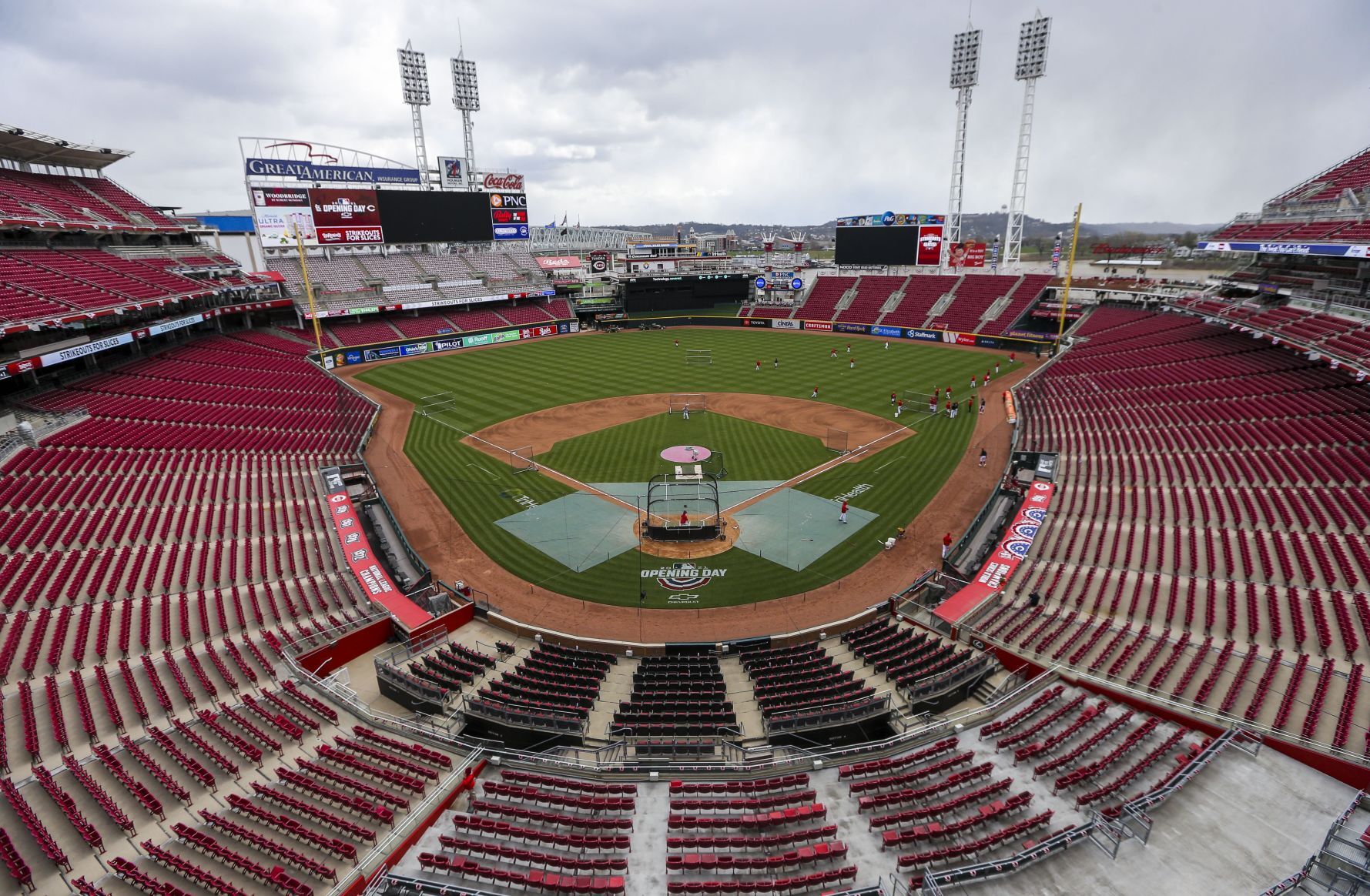 Cardinals face Reds in Cincinnati on opening day